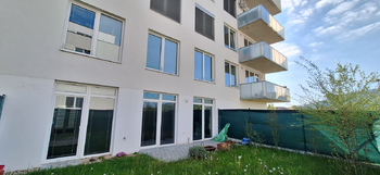 Pohled na byt ze zahrádky - Pronájem bytu 2+kk v osobním vlastnictví 57 m², Boskovice