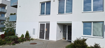 Vchod do domu - Pronájem bytu 2+kk v osobním vlastnictví 57 m², Boskovice