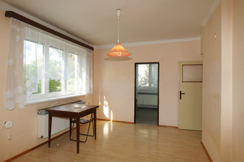 Obývací pokoj - Prodej bytu 4+kk v osobním vlastnictví 90 m², Sedlčany 