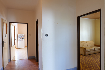 Předsíň s komorou - Prodej bytu 4+kk v osobním vlastnictví 90 m², Sedlčany