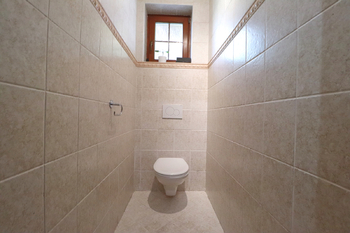 Wc - Prodej domu 180 m², Drahelčice