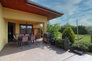 Terasa - Prodej domu 180 m², Drahelčice