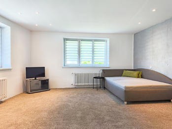 Velmi prostorná samostatná ložnice.  - Pronájem bytu 3+kk v osobním vlastnictví 110 m², Líbeznice