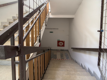 Pronájem obchodních prostor 850 m², Rousínov