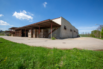 Prodej zemědělského objektu 5100 m², Vokov