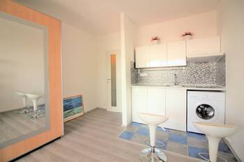 Pronájem bytu 1+kk v družstevním vlastnictví 30 m², Praha 8 - Střížkov