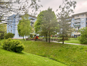 Prodej bytu 2+kk v osobním vlastnictví 65 m², Praha 9 - Čakovice