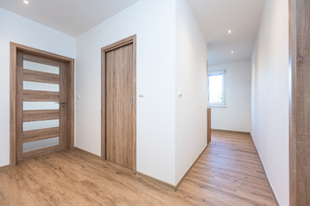 chodba - Pronájem bytu 2+1 v osobním vlastnictví 52 m², Praha 10 - Malešice