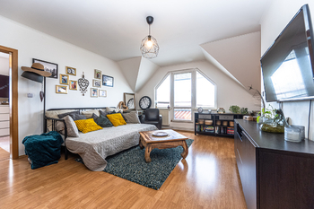 Pronájem bytu 2+1 v osobním vlastnictví 65 m², Dobřejovice