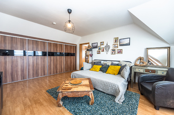 Pronájem bytu 2+1 v osobním vlastnictví 65 m², Dobřejovice