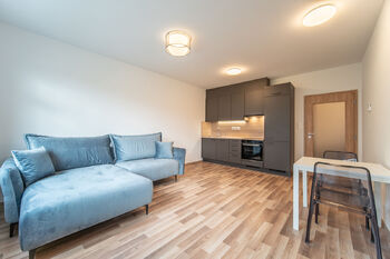 Pronájem bytu 2+kk v osobním vlastnictví 50 m², Praha 10 - Uhříněves