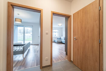 Pronájem bytu 2+kk v osobním vlastnictví 50 m², Praha 10 - Uhříněves