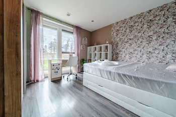 Prodej rodinného domu 5+kk se zimní zahradou, 206 m², plocha pozemku 940 m², Práče, okres Znojmo - Prodej domu 206 m², Práče