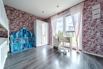 Prodej rodinného domu 5+kk se zimní zahradou, 206 m², plocha pozemku 940 m², Práče, okres Znojmo - Prodej domu 206 m², Práče