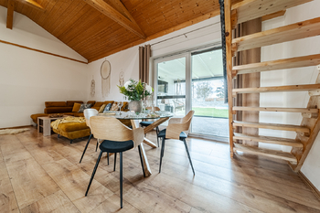 Prodej rodinného domu 5+kk se zimní zahradou, 206 m², plocha pozemku 940 m², Práče, okres Znojmo - Prodej domu 206 m², Práče