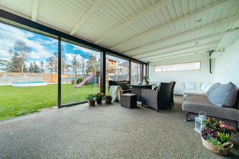 Prodej rodinného domu 5+kk se zimní zahradou, 206 m², plocha pozemku 940 m², Práče, okres Znojmo - Prodej domu 206 m², Práče