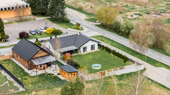 Prodej rodinného domu 5+kk se zimní zahradou, 206 m², plocha pozemku 940 m², Práče, okres Znojmo - Prodej domu 206 m², Práče