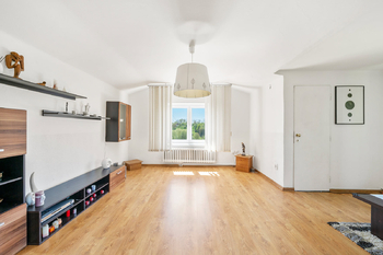Hustířany - 1.NP. obývací pokoj - Prodej domu 192 m², Velichovky