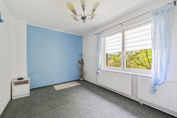 Hustířany - 1. NP. -  ložnice - Prodej domu 192 m², Velichovky