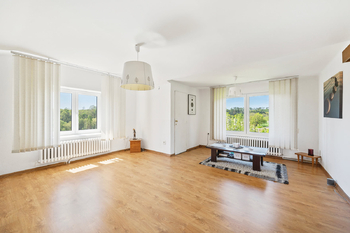 Hustířany - 1:NP. - obývací pokoj - Prodej domu 192 m², Velichovky