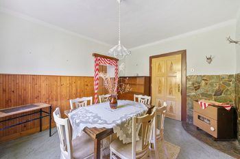 Hustířany - přízemí - jídelna - Prodej domu 192 m², Velichovky