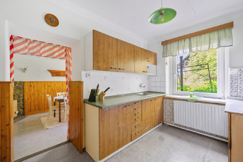 Hustířany - přízemí  - kuchyň - Prodej domu 192 m², Velichovky
