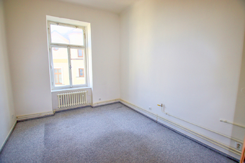 pokoj - Prodej bytu 3+kk v osobním vlastnictví 78 m², České Budějovice