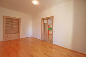 ložnice - Prodej bytu 3+kk v osobním vlastnictví 78 m², České Budějovice