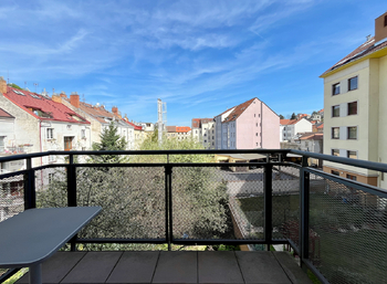 Prodej bytu 2+kk v osobním vlastnictví 52 m², Praha 5 - Smíchov