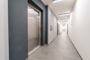 Pronájem bytu 1+kk v osobním vlastnictví 11091 m², Praha 9 - Vysočany
