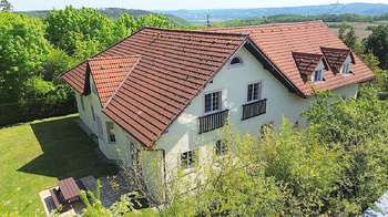 Pohled na RD - Prodej domu 387 m², Vonoklasy