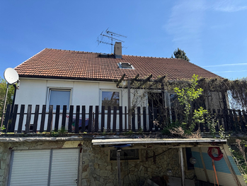 pohled z východní strany - Prodej domu 180 m², Jevany 