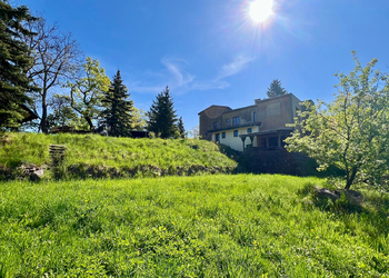 Prodej domu 450 m², Hrob
