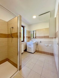 Prodej domu 450 m², Hrob