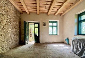 Prodej domu 450 m², Hrob
