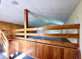 půdní prostor - Prodej domu 450 m², Hrob
