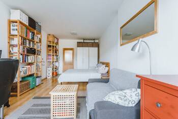 Obývací pokoj - Pronájem bytu 2+1 v osobním vlastnictví 50 m², Brno