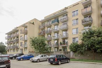 Pohled na dům - Pronájem bytu 2+1 v osobním vlastnictví 50 m², Brno
