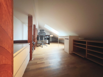 Prodej bytu 2+1 v osobním vlastnictví 80 m², Praha 5 - Zbraslav