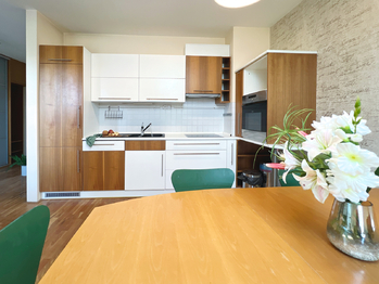 Prodej bytu 2+1 v osobním vlastnictví 80 m², Praha 5 - Zbraslav