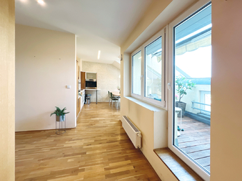 Prodej bytu 2+1 v osobním vlastnictví 80 m², Praha 5 - Zbraslav