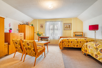 Horní pokoj - Prodej domu 75 m², Lhota pod Radčem