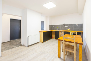 Prodej bytu 2+1 v osobním vlastnictví 60 m², Hradec Králové