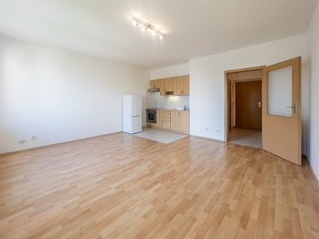 Pronájem bytu 1+kk v osobním vlastnictví 40 m², Praha 10 - Horní Měcholupy