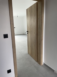 dokončené dveře, zárubně - Pronájem domu 135 m², Otovice