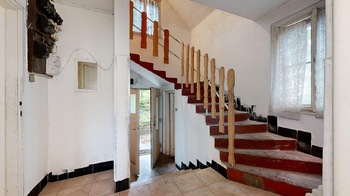 Schodiště - Prodej domu 125 m², Praha 9 - Dolní Počernice