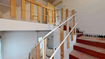 Schodiště - Prodej domu 125 m², Praha 9 - Dolní Počernice