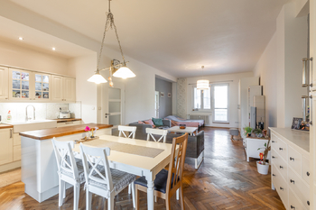Prodej bytu 3+kk v osobním vlastnictví 93 m², Praha 4 - Podolí