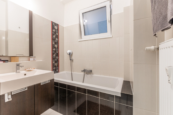 Prodej bytu 3+kk v osobním vlastnictví 93 m², Praha 4 - Podolí