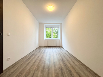 Pronájem bytu 2+kk v osobním vlastnictví 54 m², Milovice